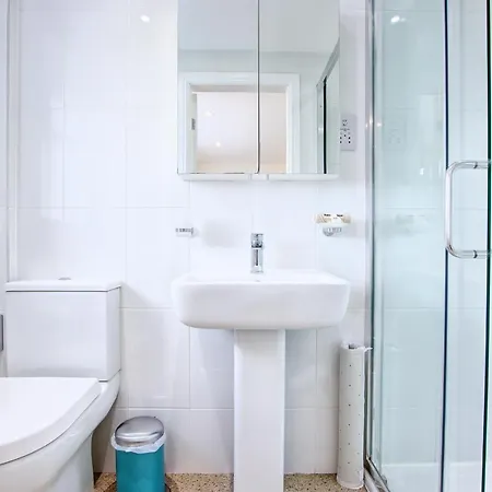 B&B At ,town Ends 4*